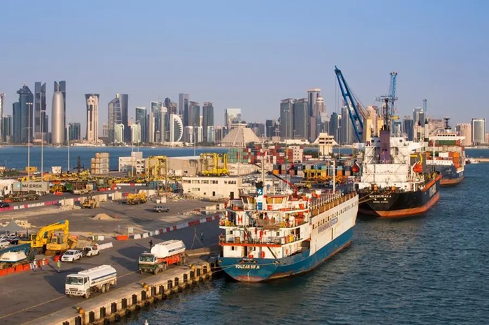 Container ship to Doha Qatar